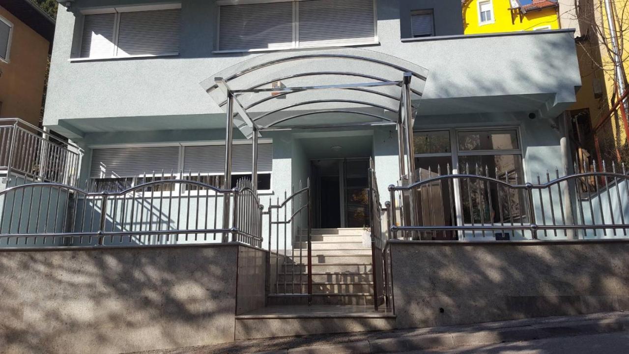 Apartment Esha Sarajevo Bagian luar foto