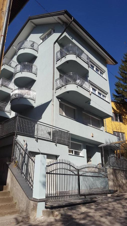 Apartment Esha Sarajevo Bagian luar foto